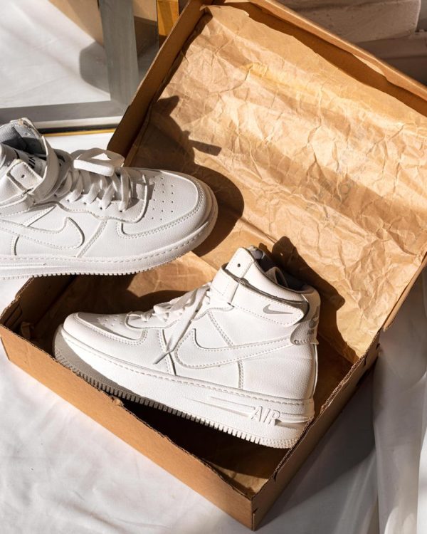 خرید آنلاین کتونی nike air basic ساقدار سفید