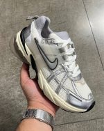 کنونی نایک v2k رانینگ - Image 4